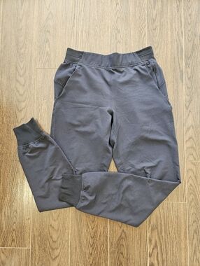 Lululemon Black Joggers Size 4